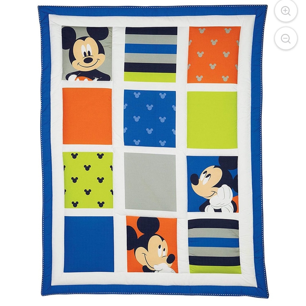 Mickey Mouse kids comforter
